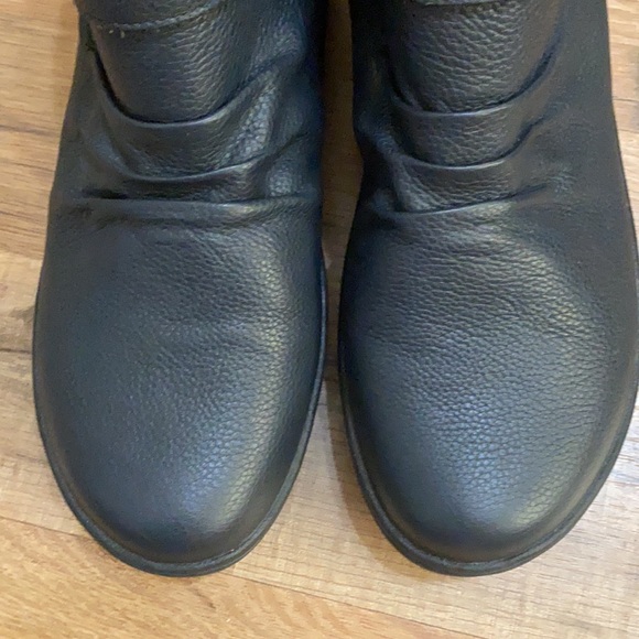 Clarks Collection Ankle Boots - Picture 6 of 6